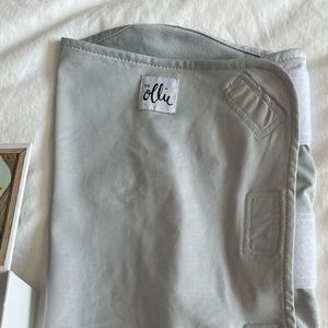 The Ollie Swaddle - Stone color (light gray)